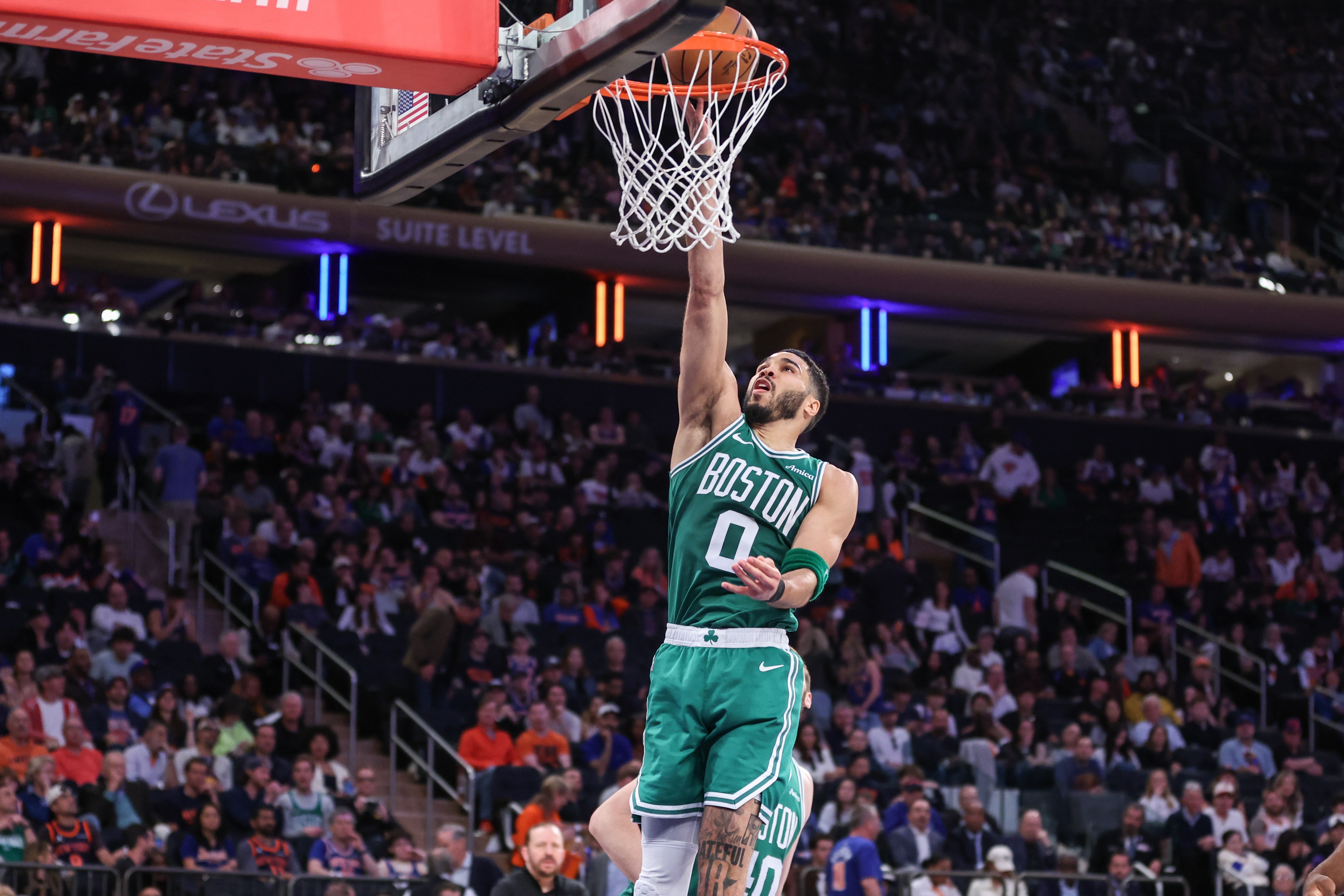 AYX-包含中国队引发争议！，塔图姆官方宣布刷新纪录新规上演精彩一战的词条