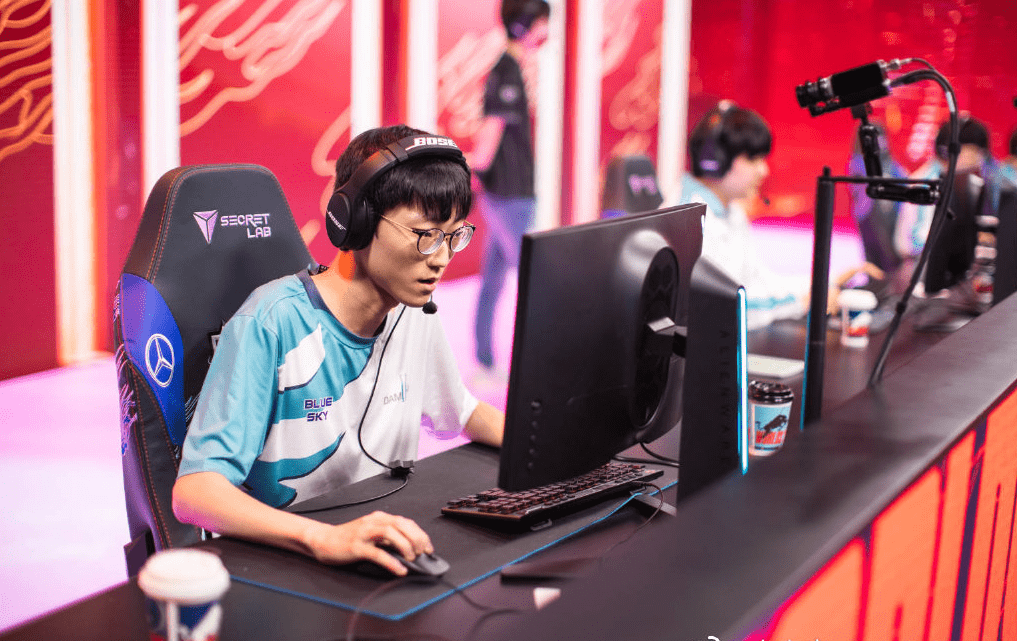 爱游戏- blackveilbride完整歌词 