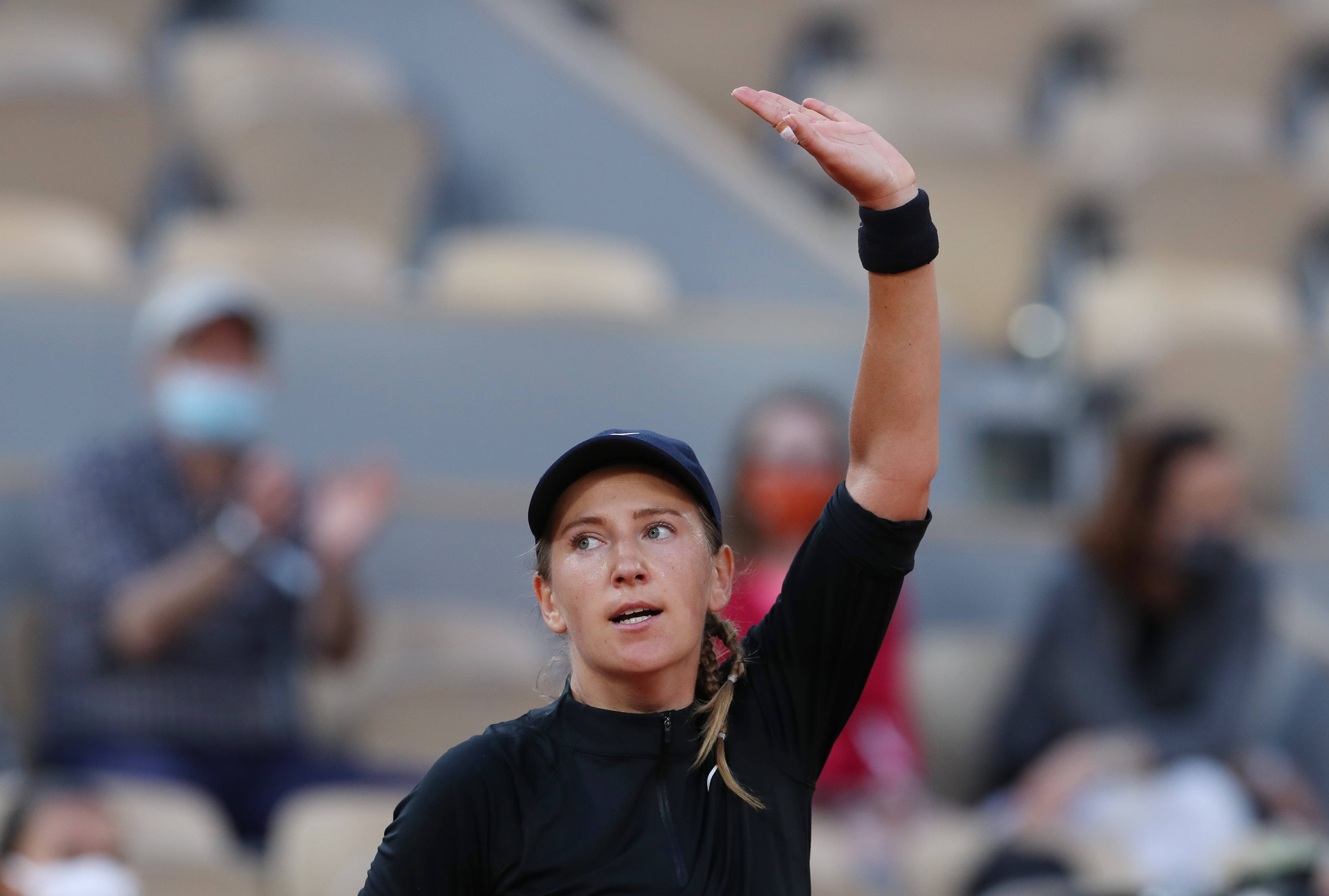 爱游戏体育-阿扎伦卡迎来三赛季高光表现，IG球迷沸腾！的简单介绍