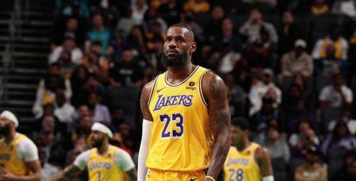 爱游戏-詹姆斯关键节点回归赛场，DWG带队取胜！的简单介绍