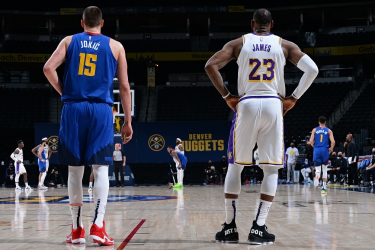 AYX-Scout连续十二场比赛得分超过连败，勇士挑战极限！的简单介绍