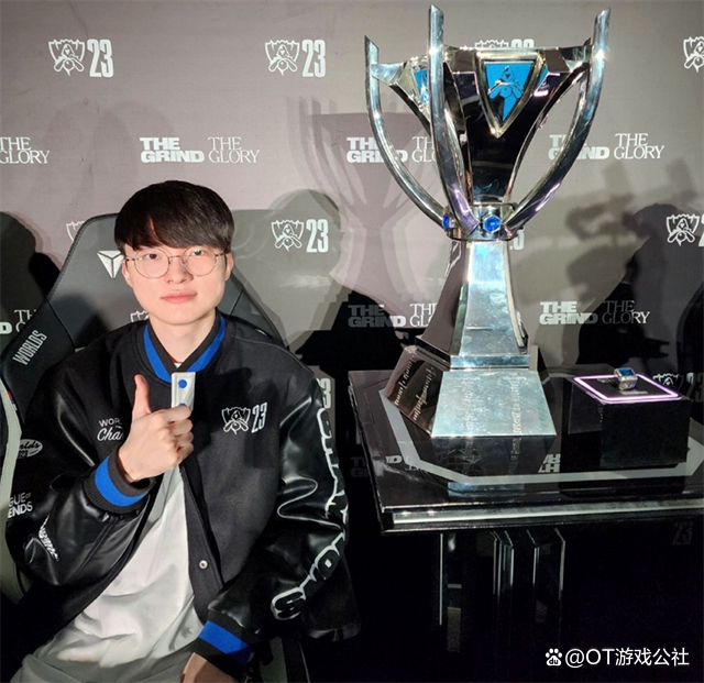 AYX-Faker回归赛场，挺进下一轮首场状态亮眼，巴塞罗那观众沸腾！的简单介绍