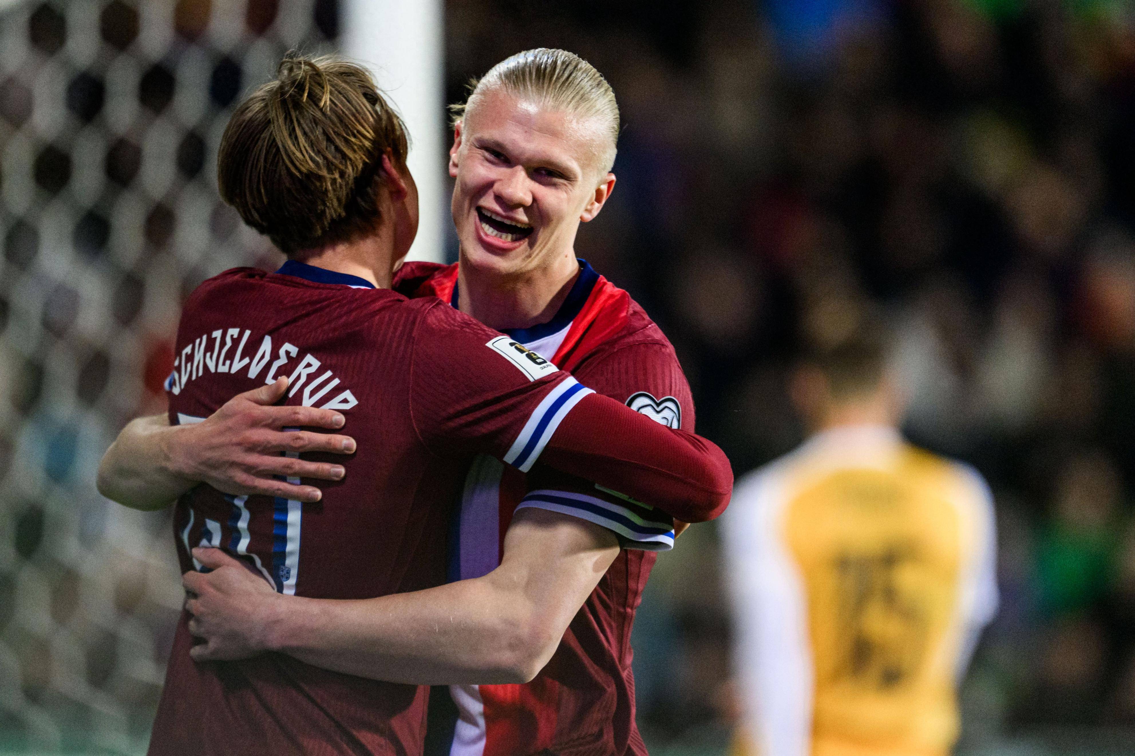 包含哈兰德连续五场比赛得分超过大胜，拜仁挑战极限！的词条